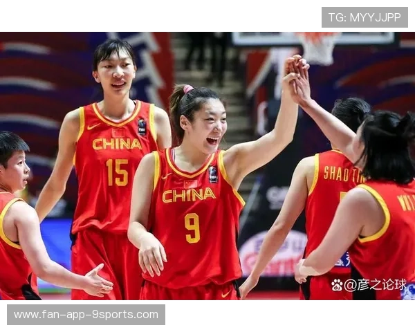女篮新秀首次首发，惊艳全场，豪取两双引领未来新潮
